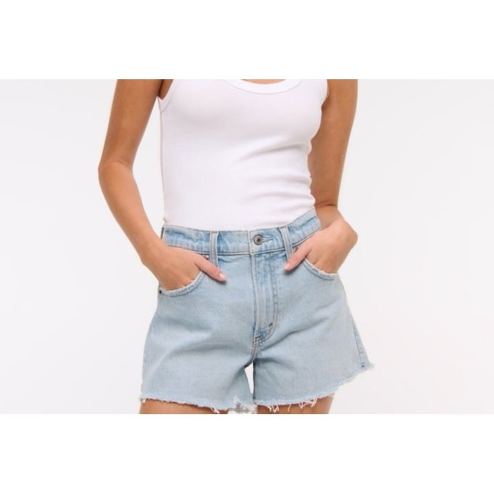 Women's Abercrombie and fitch high rise the 90s‎ relaxed cutoff shorts size 36